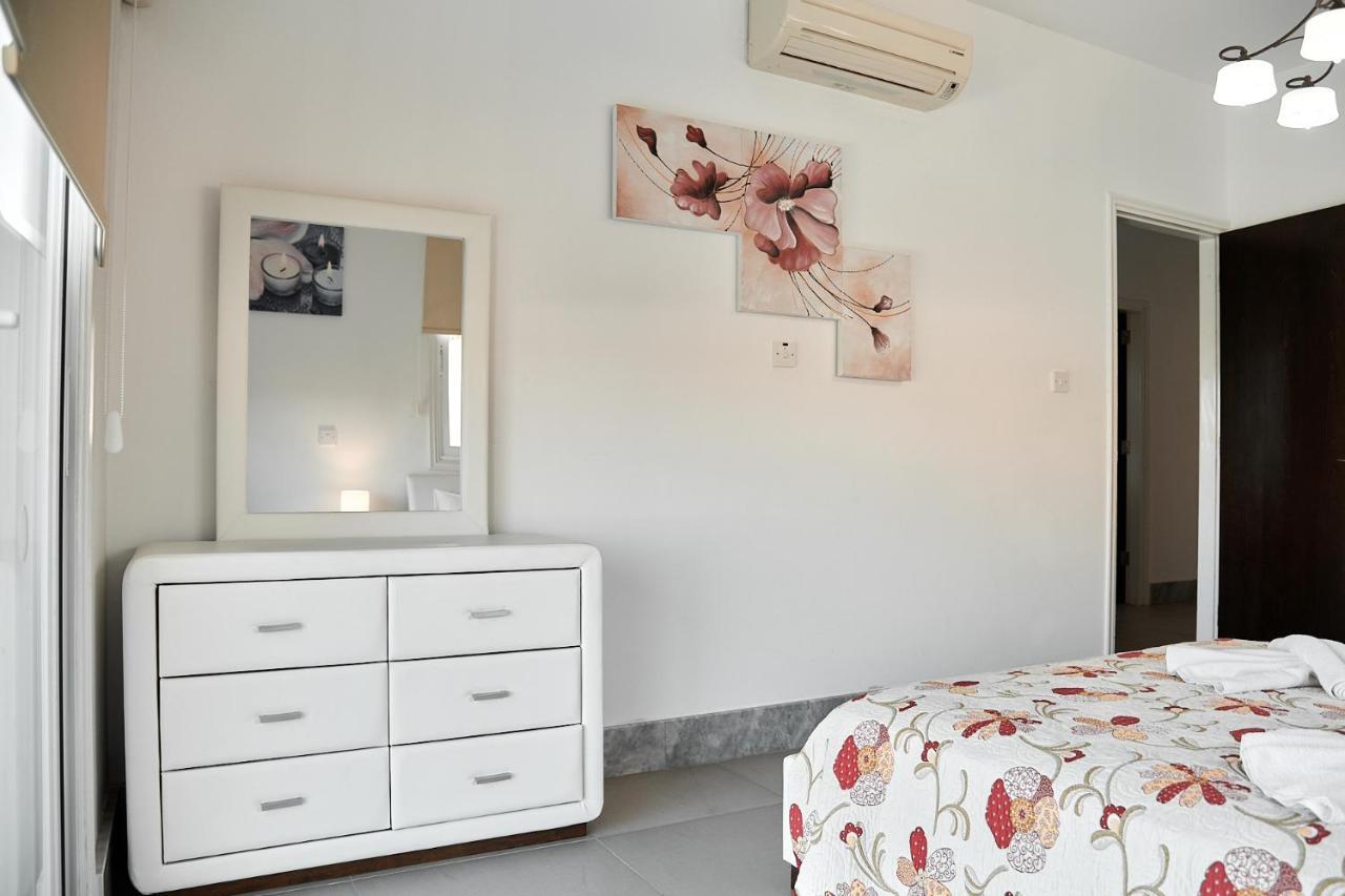 Beach Front Bella Vista By Ezoria Villas Protaras Exterior photo